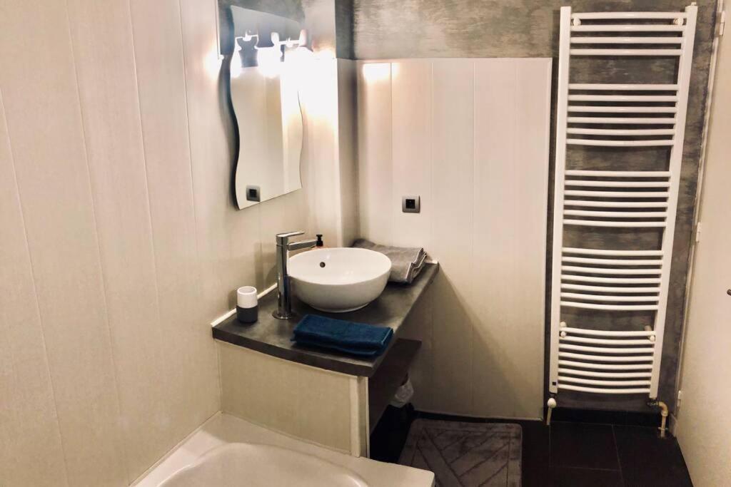Appartamento F3 - Neuf - 4/6 P - Lits King Size - Wifi - Cour Le Puy-en-Velay Esterno foto